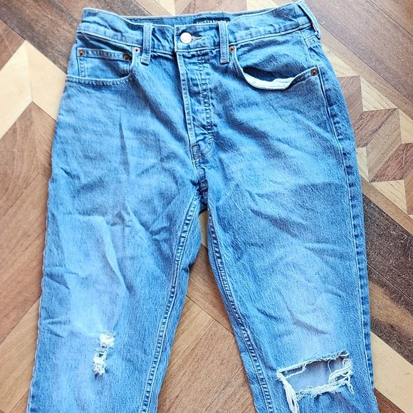 Lucky Brand High Rise Light Wash Destroyed Relaxed Taper Jeans Size 2/26 - Picture 2 of 16